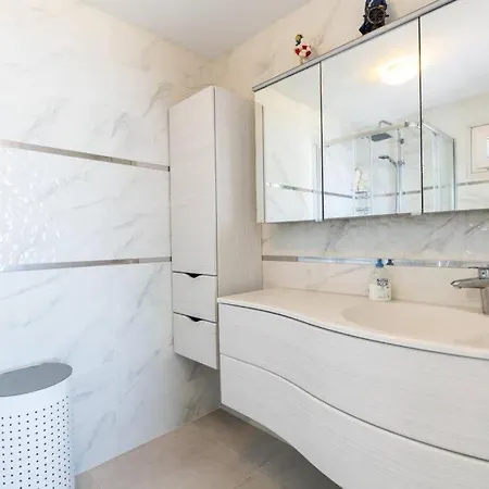 빌라 Astounding Modern With Sea View In Bodrum