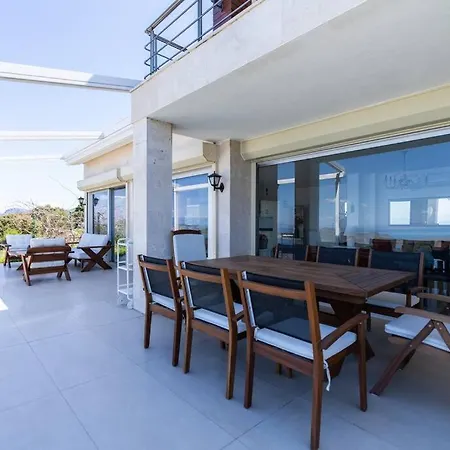 Astounding Modern With Sea View In 빌라 *