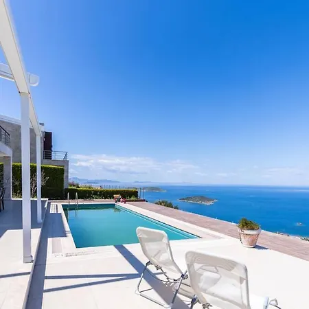 빌라 Astounding Modern With Sea View In *