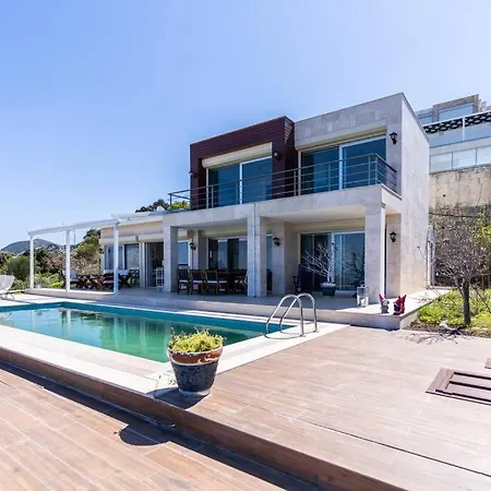 Astounding Modern With Sea View In 빌라 *