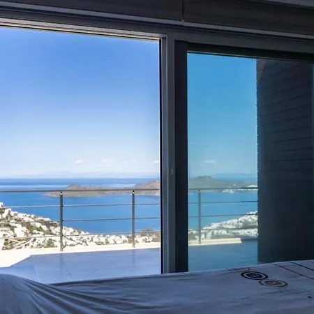 빌라 Astounding Modern With Sea View In