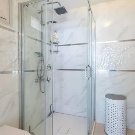 Astounding Modern With Sea View In 빌라